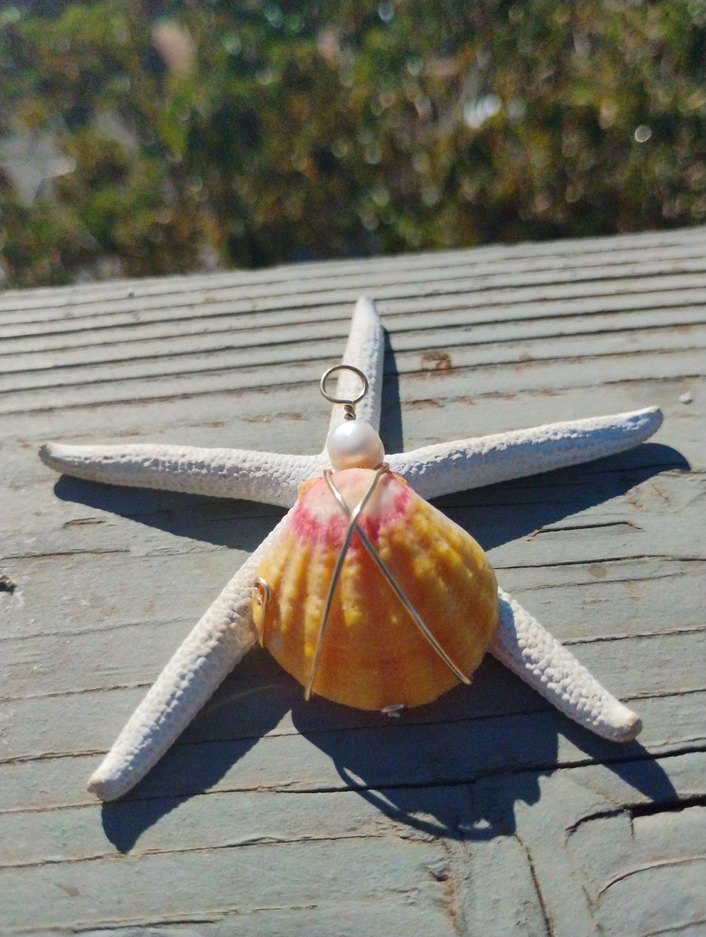 Sunrise pendant